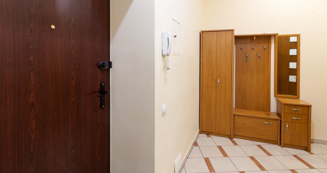 Апартаменты Двухкомнатные Для 6Х Около Парка В Центре リヴィウ エクステリア 写真